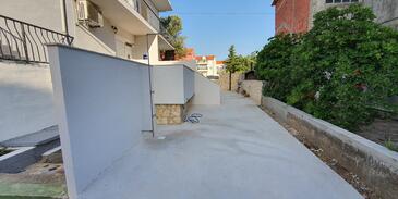 Apartments with parking space Pirovac, Šibenik - 19931