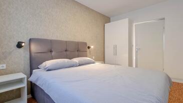 Apartments with terrace Novigrad, Istria