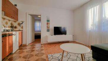 Apartments with terrace Novigrad, Istria