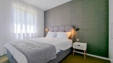 Apartments with terrace Novigrad, Istria