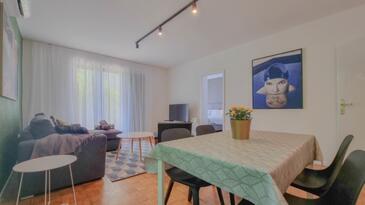 Apartments with terrace Novigrad, Istria