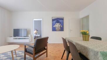 Apartments with terrace Novigrad, Istria