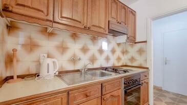 Apartments with terrace Novigrad, Istria