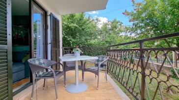 Apartments with terrace Novigrad, Istria