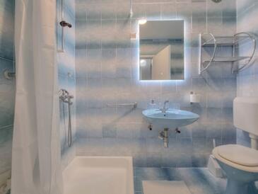 Apartments with terrace Novigrad, Istria