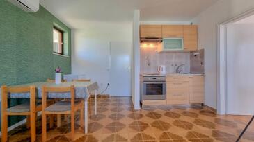 Apartments with terrace Novigrad, Istria