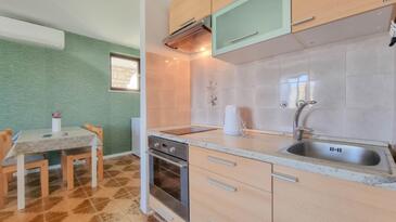 Apartments with terrace Novigrad, Istria