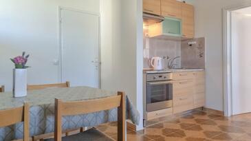 Apartments with terrace Novigrad, Istria