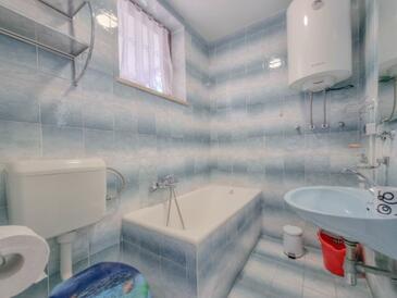 Apartments with terrace Novigrad, Istria