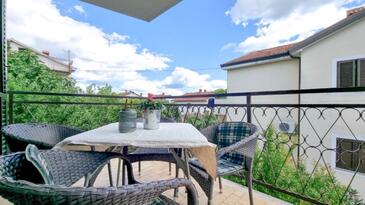 Apartments with terrace Novigrad, Istria