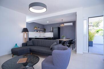 Apartments by the sea Zavala, Hvar - 19940