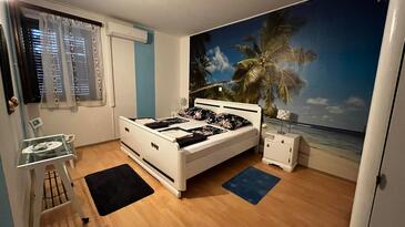 Two bedroom apartment Mali Lošinj, Lošinj (A-19959-a)