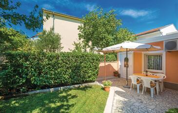 Ferienwohnungen und Zimmer mit Parklplatz Novi Vinodolski - 19963