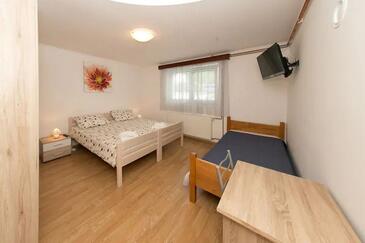 Nyaralóház parkolóhellyel Otocac, Velebit - 19973