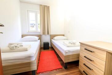 Family-friendly apartments with swimming pool Brela, Makarska - 19998