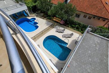 Accommodation Croatia - apartments, houses and rooms Family-friendly apartments with swimming pool Brela, Makarska - 19998 Adriatic.hr
