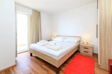 Apartmaji z bazenom za družine z otroci Brela, Makarska - 19998