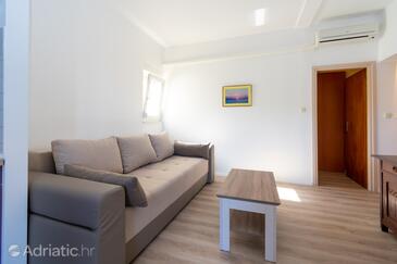 Apartments by the sea Lukoran, Ugljan - 19999