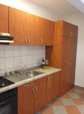 Apartments and rooms with parking space Baška Voda, Makarska - 20005