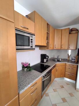 Apartamentos con parking Novi Vinodolski - 20006