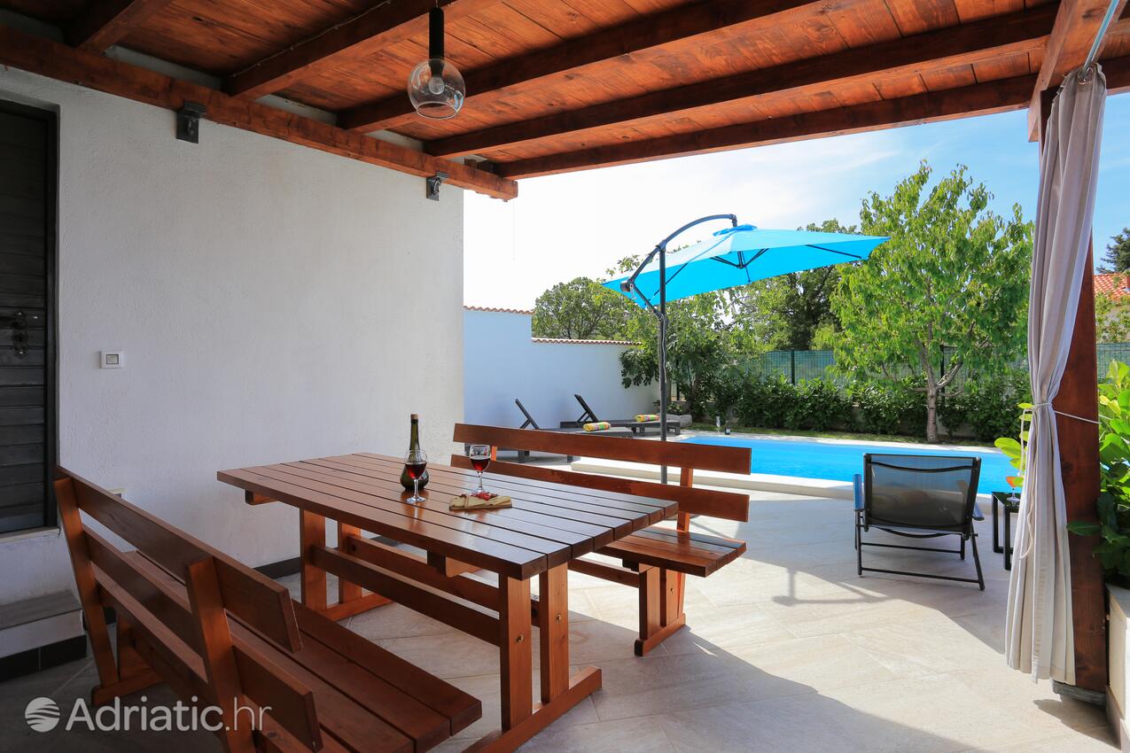 Family friendly house with a swimming pool Gornje Sitno, Split - 20009