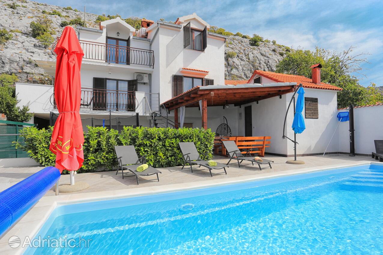 Family friendly house with a swimming pool Gornje Sitno, Split - 20009