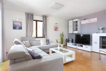 Gornje Sitno, Salon dans l’hébergement en type house, climatisation disponible et WiFi.