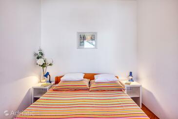 Apartmaji s parkingom Pirovac, Šibenik - 20011