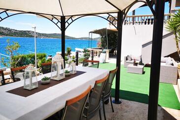 Apartmány pri mori Kaprije - 20012 Adriatic.hr