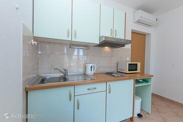 Apartmani uz more Igrane, Makarska - 20014