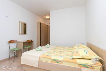 Apartmani uz more Igrane, Makarska - 20014