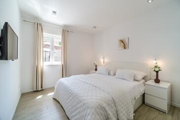 Appartamenti con piscina per famiglie Milna, Brazza - Brač - 20046