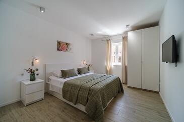 Appartamenti con piscina per famiglie Milna, Brazza - Brač - 20046