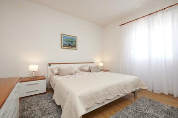 Apartments by the sea Okrug Gornji, Čiovo - 20055