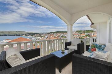 Three bedroom apartment Okrug Gornji, Čiovo (A-20055-c(