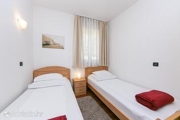 Family-friendly apartments with swimming pool Brela, Makarska - 20065