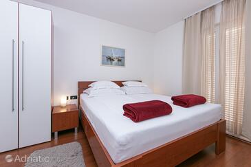 Family-friendly apartments with swimming pool Brela, Makarska - 20066