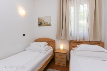 Family-friendly apartments with swimming pool Brela, Makarska - 20066