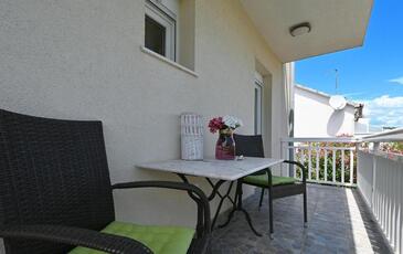 Apartmanok parkolóhellyel Mavarstica, Ciovo - 20073