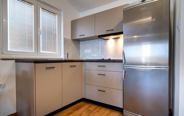 Apartmanok és szobák a tenger mellett Banjol, Rab - 2008