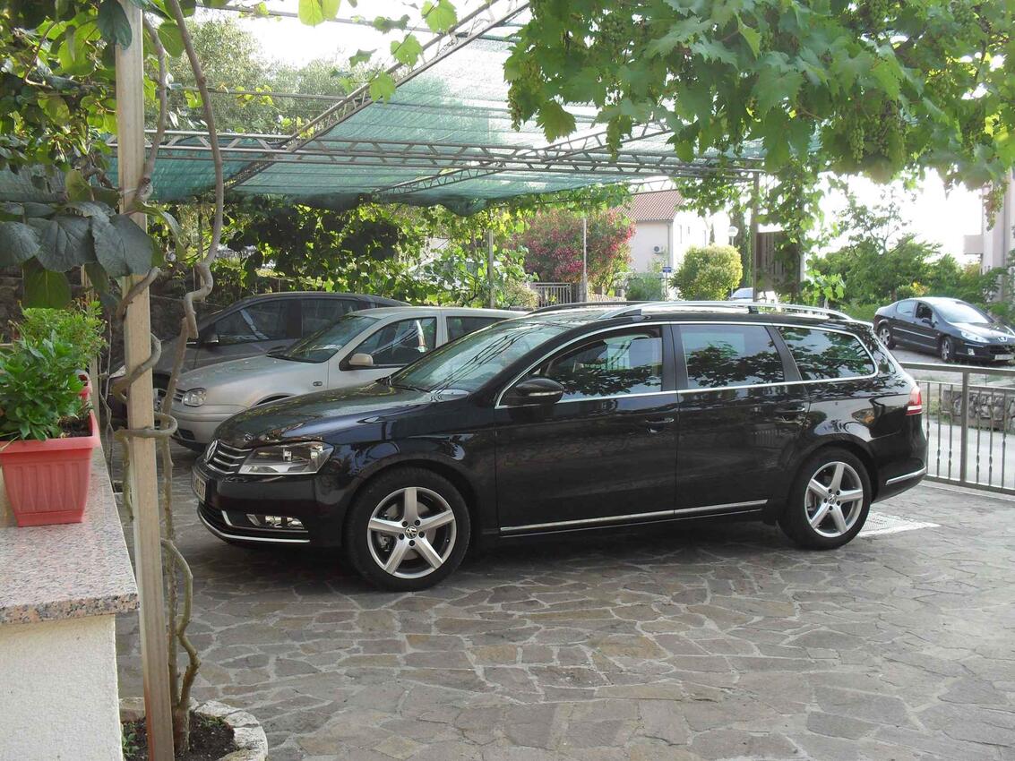 Parking lot - Apartments with a parking space Malinska, Krk