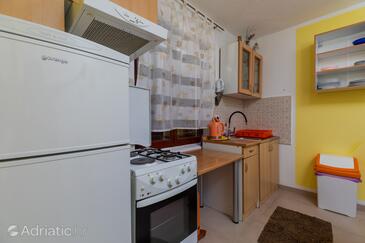 Apartmány s parkovištěm Stanići (Omiš) - 20107