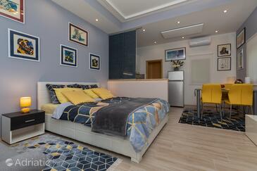 Apartments with parking space Zagreb - 20115