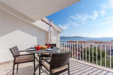 Apartments by the sea Rogoznica - 20142