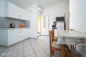 Appartamenti con parcheggio Puntadura - Vir - 20147