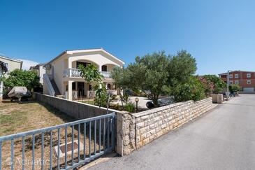 Appartamenti con parcheggio Puntadura - Vir - 20147