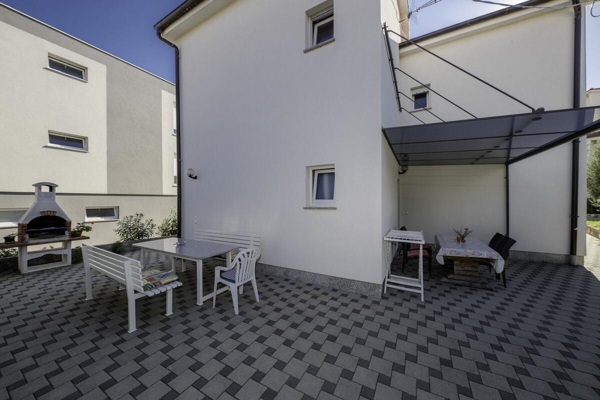 Apartmani s parkingom Lopar, Rab - 20169