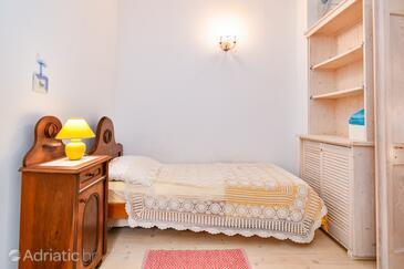 Appartementen met zwembad geschikt voor gezinnen met kinderen Barbat, Rab - 20170