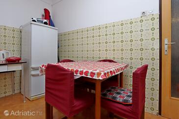Apartamentos con parking Klenovica, Novi Vinodolski - 20174