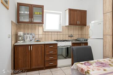 Apartments with parking space Vir - 20177